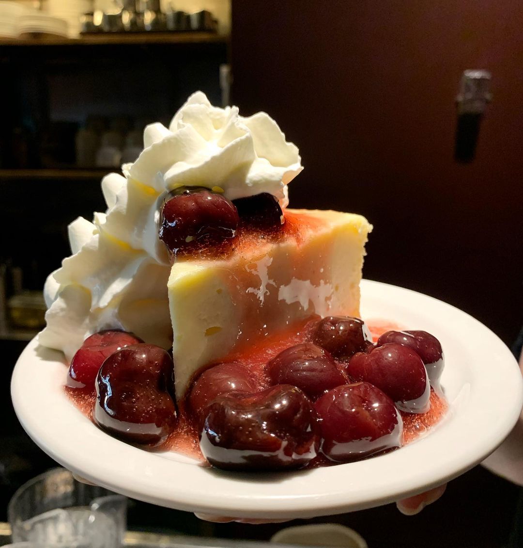 Classic New York-Style Cheesecake