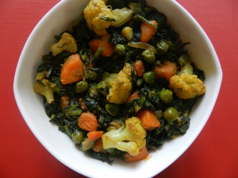 Cauliflower Carrot Green Curry