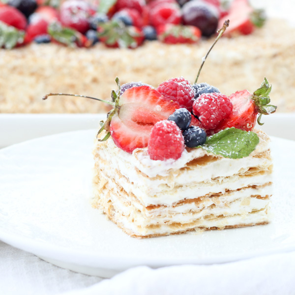 Layered Pastry Cake with Fruits