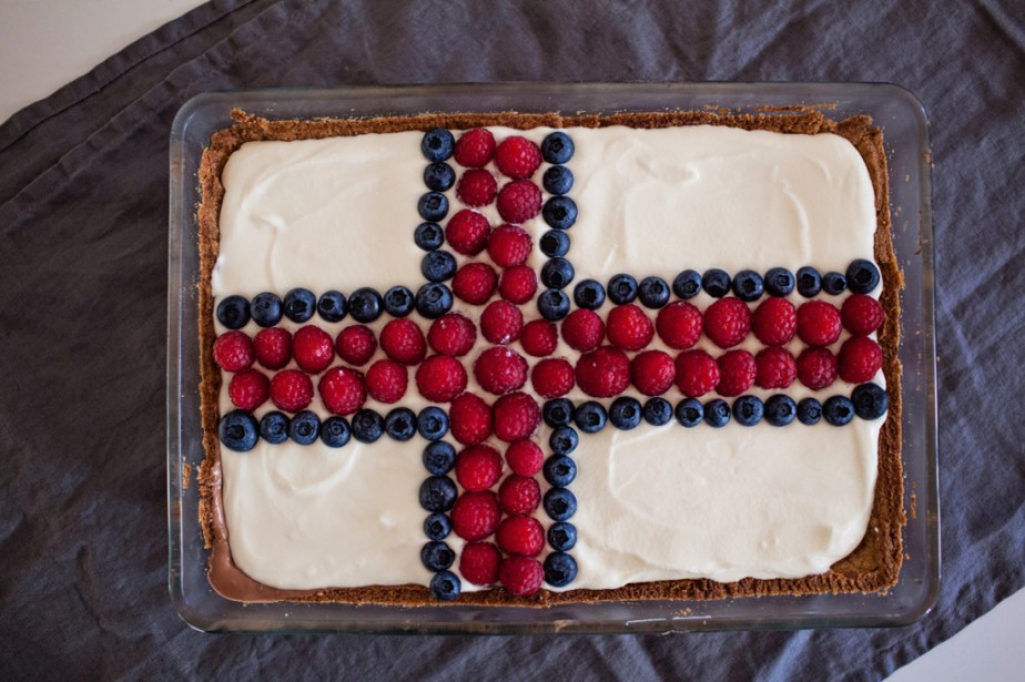 Faroese Flag Cake