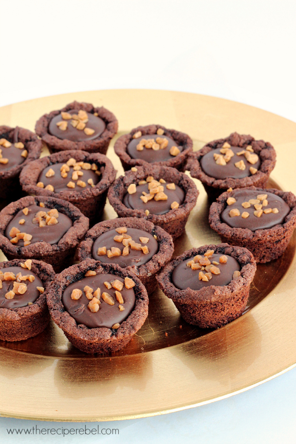 DOUBLE CHOCOLATE CARAMEL COOKIE CUPS PLUS A CHIPITS GIVEAWAY!