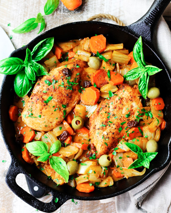 Fennel Chicken Mediterranean Style with Carrots, Raisins and Olives