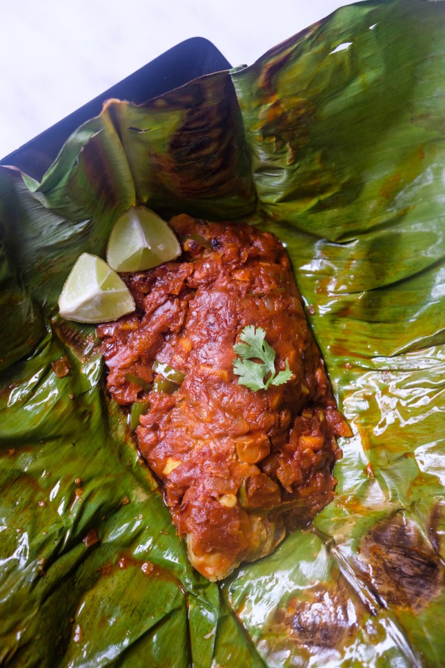 Meen Pollichathu Recipe (Fish Roasted In Banana Leaf)