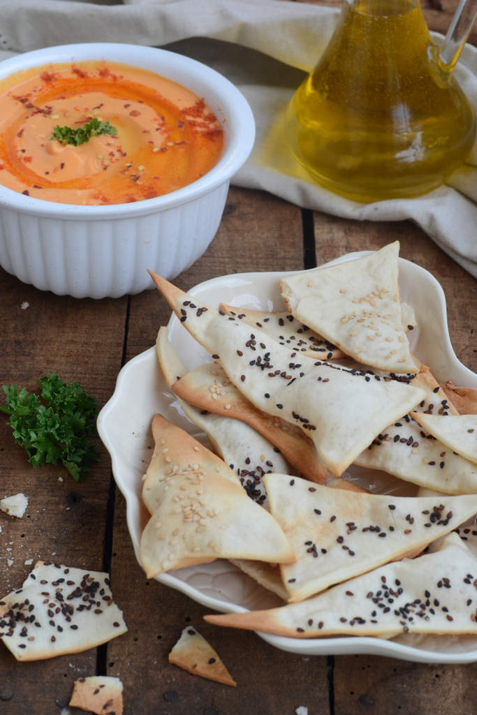 Lavash Crackers with Roasted Red Bell Pepper Hummus