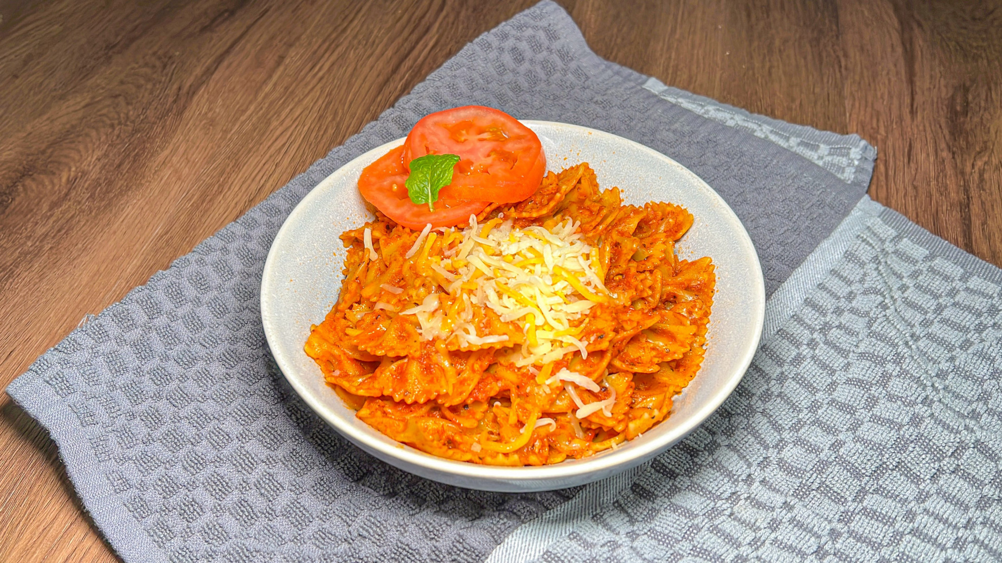 Instant Tomato Pesto Bowtie Pasta Recipe - Spicyum