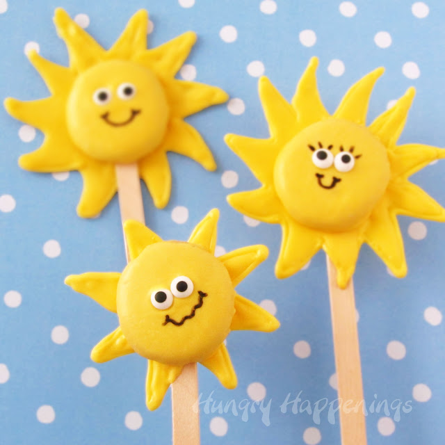 Add a little sunshine into your day with these cute lollipops