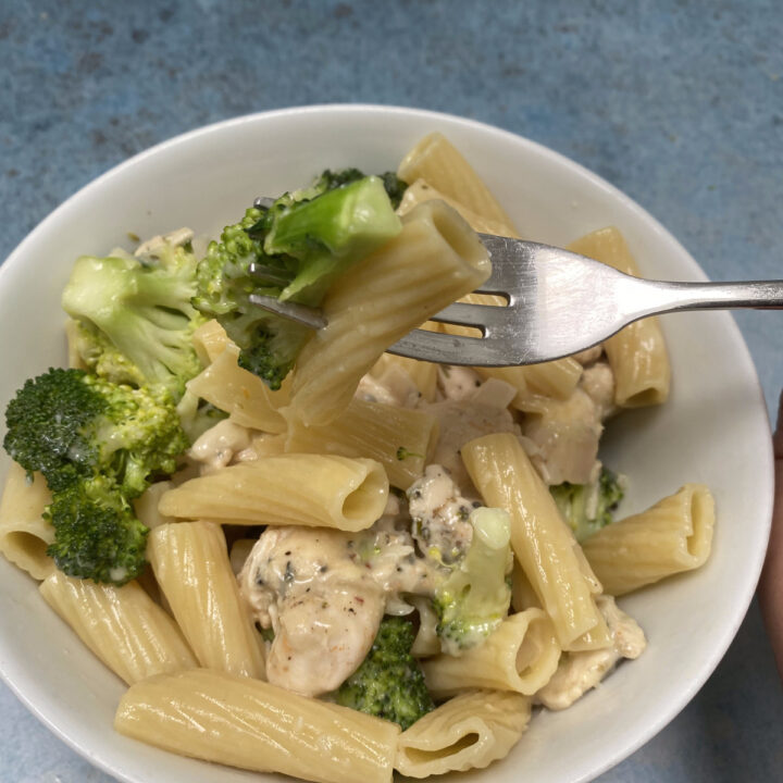 Creamy Chicken and Broccoli Pasta Recipe
