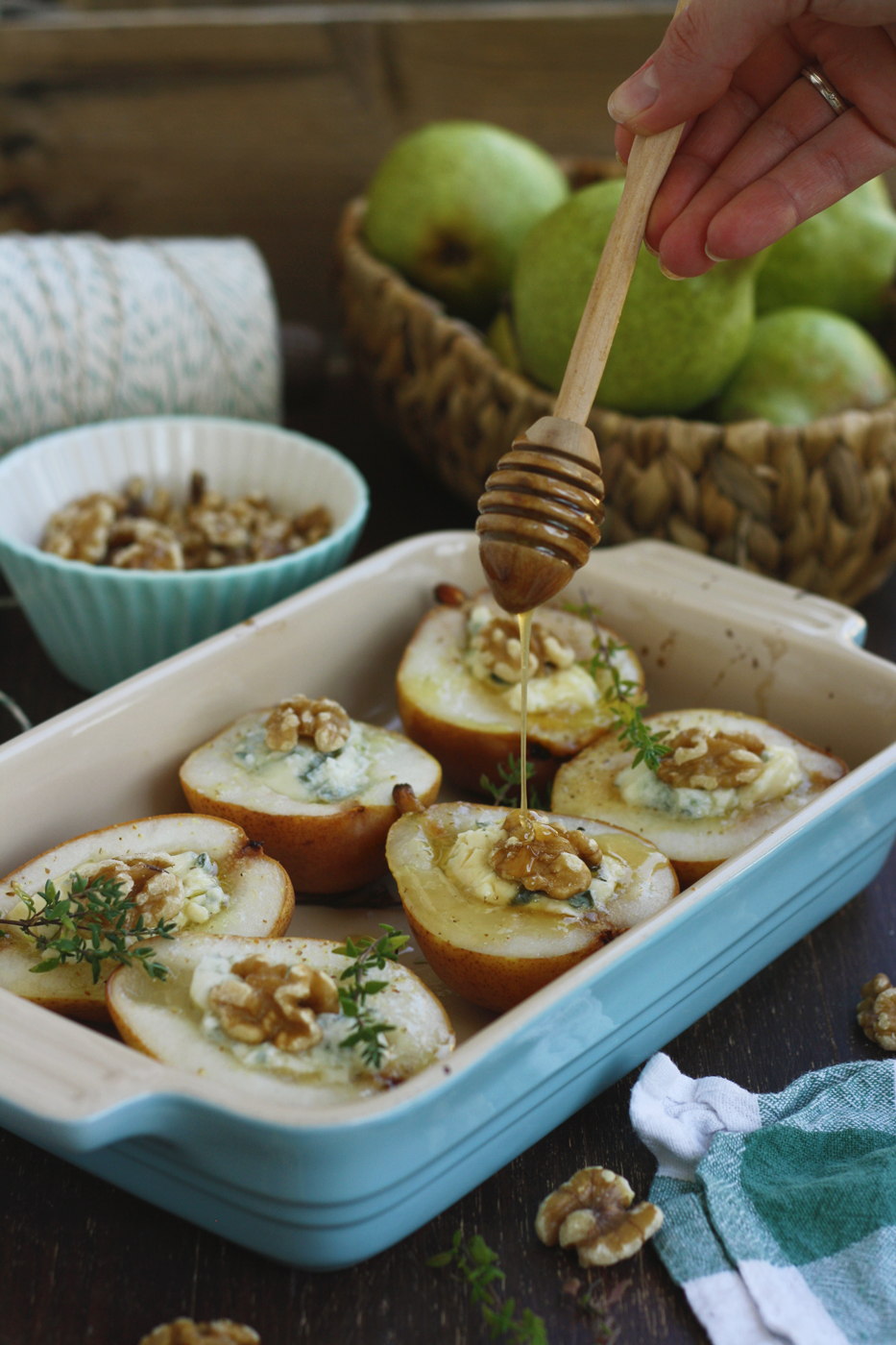 Baked Pears with Gorgonzola and Honey