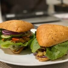 Tri-Licious Mini Beef Burgers (Gluten-Free Recipe!)