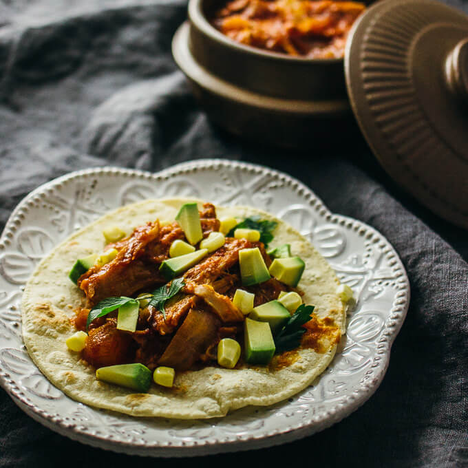 Pineapple chipotle pulled pork tacos (crockpot)