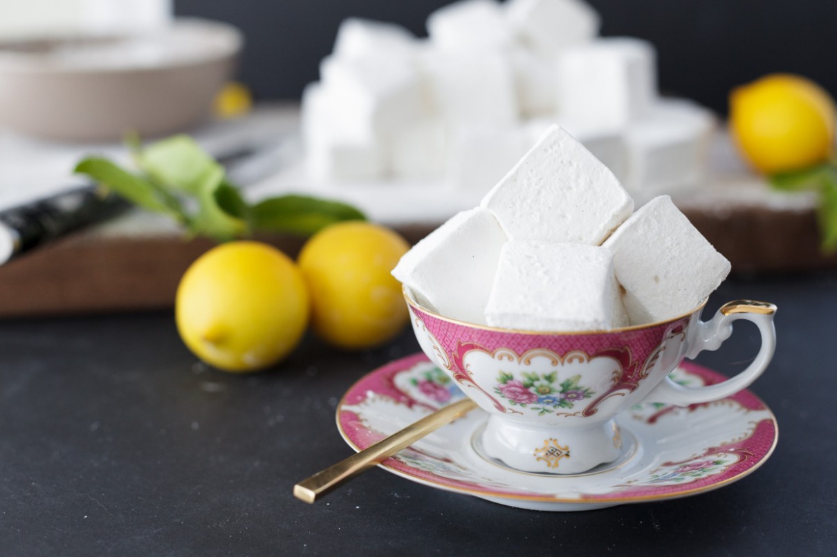 Homemade lemon meringue marshmallows