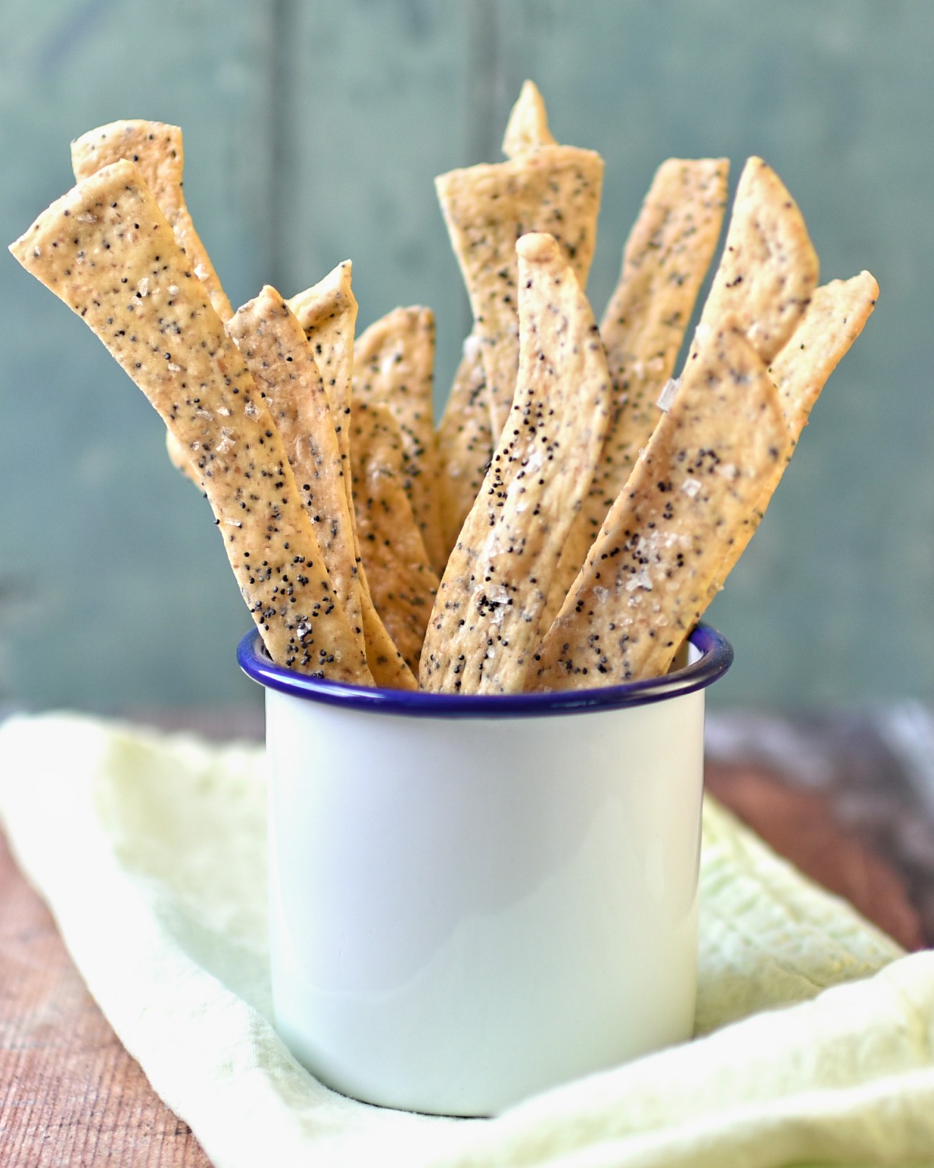 olive oil and poppy seed sourdough crackers