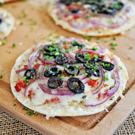 Quick and Easy Pizzas with Manchego Roasted Peppers and Spanish Olives