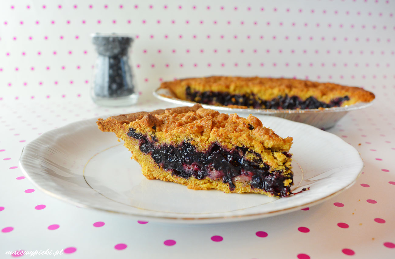 Blueberry cake pie
