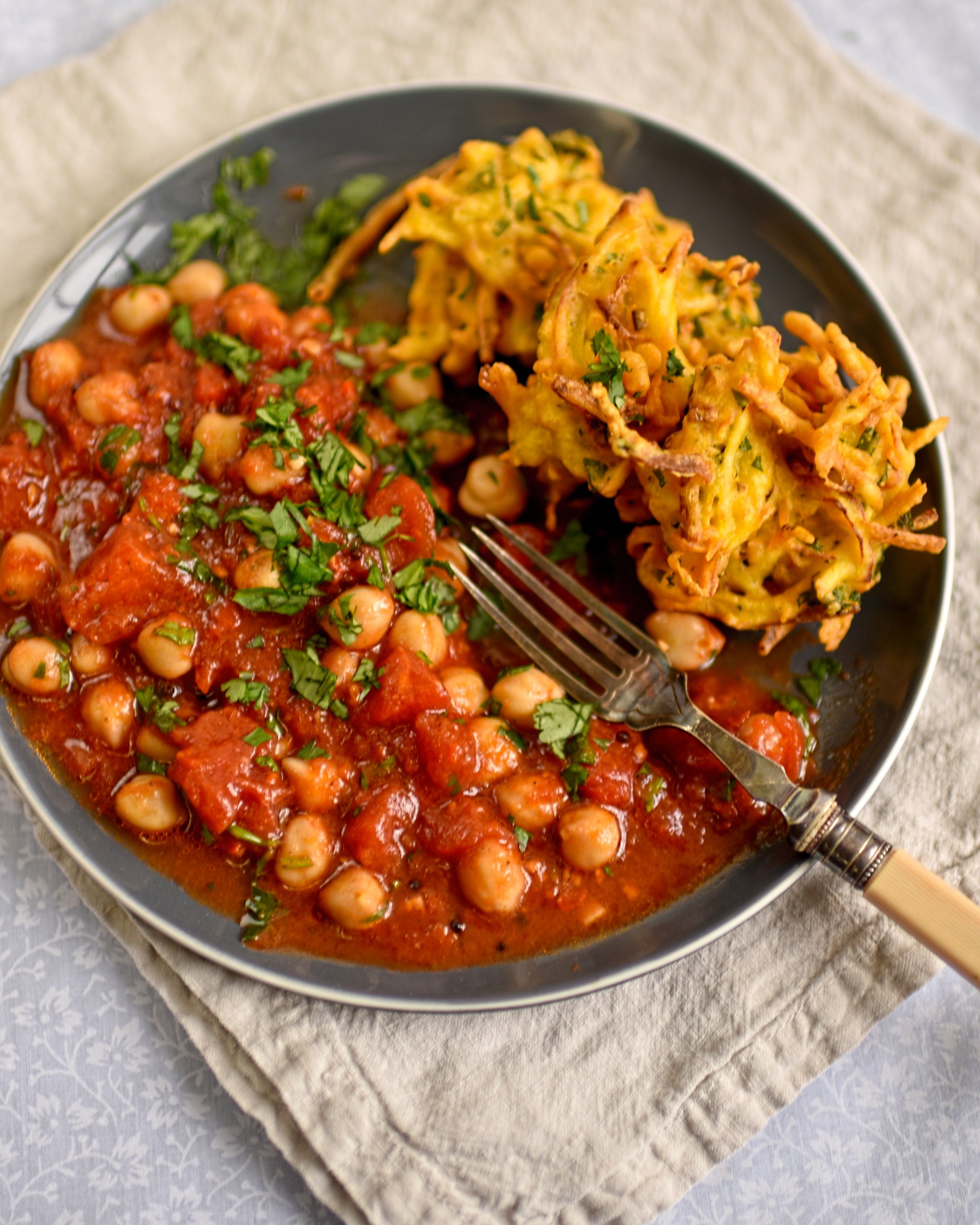 potato and mint pakora with spicy chickpeas