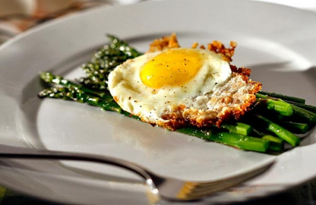 Asparagus with Bread Crumb-Fried Eggs