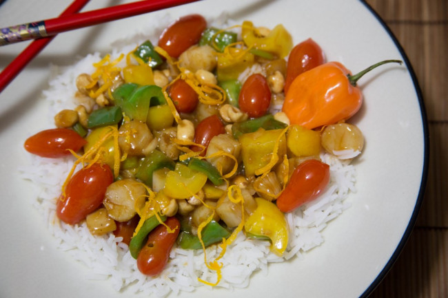 Kung Pao Stir Fry with Bay Scallops Plum Tomatoes and Peppers