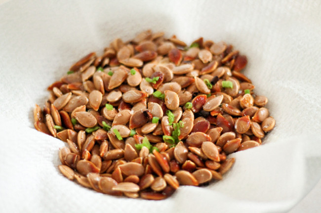 BACON CHIVE PUMPKIN SEEDS