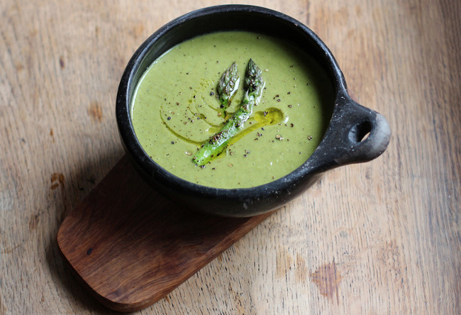 ASPARAGUS AND PEA SOUP