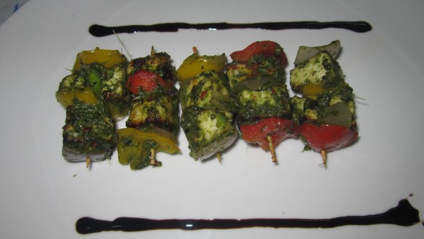 Cottage cheese with vegetable Skewer