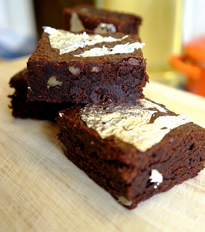 ANTIQUE CHOCOLATE BROWNIES WITH SOME SPICE