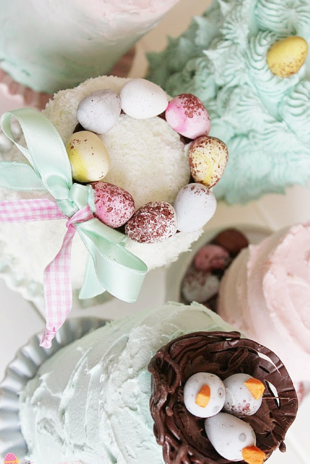 Pastel Mini Cakes for Easter