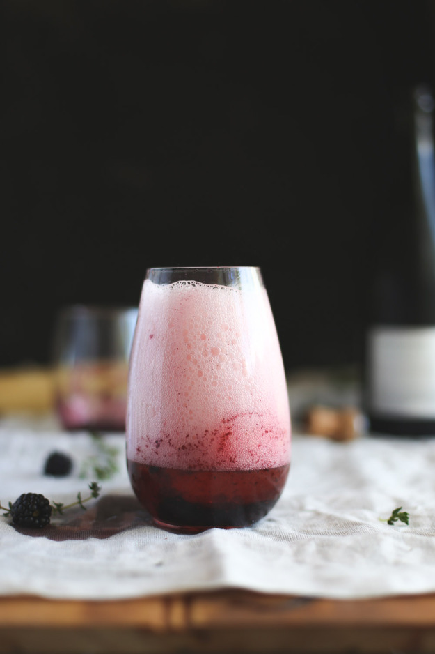 THYME AND BLACKBERRY FIZZ