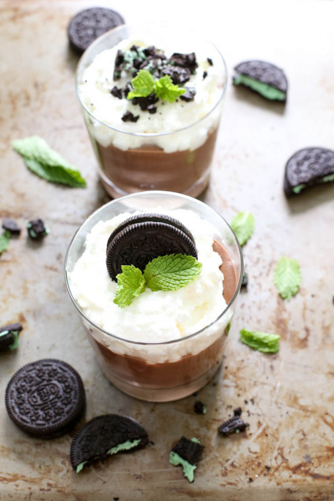 CHOCOLATE MOUSSE WITH PEPPERMINT WHIPPED CREAM