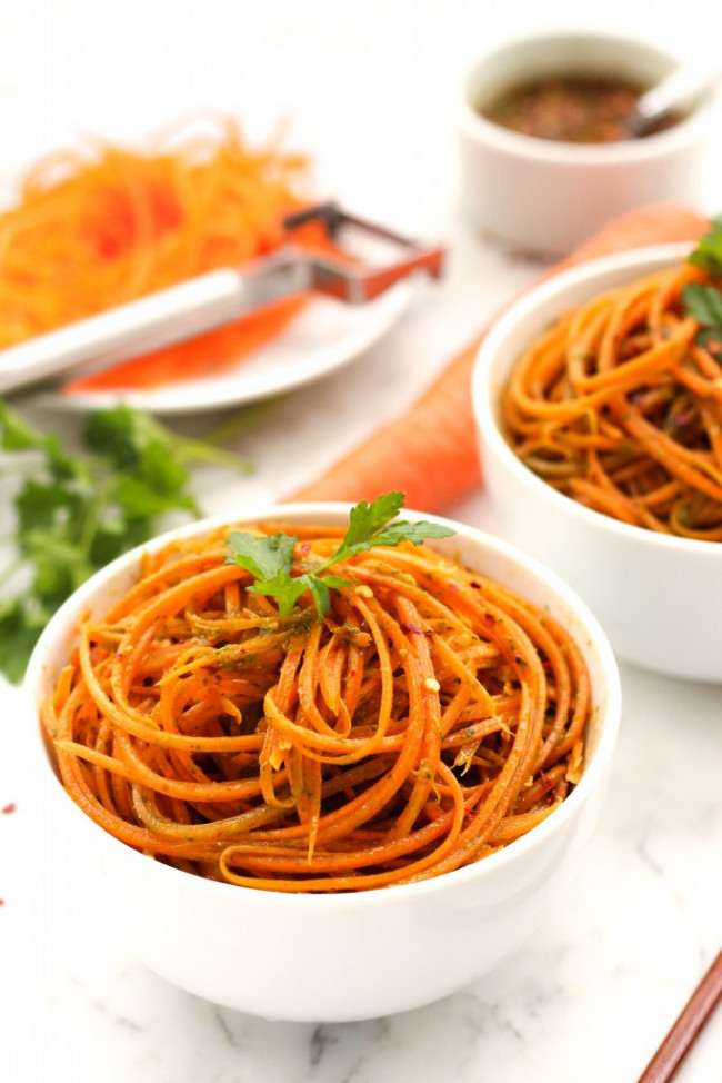 CARROT NOODLES IN SPICY CHIMICHURRI SAUCE