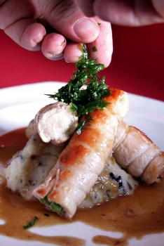 "Chicken Stuffed Cheese Roll with Black Olive Pest Mash Potato"
