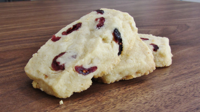 Nut and Cranberry Cookies