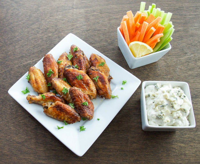 BAKED SPICY CHICKEN WINGS