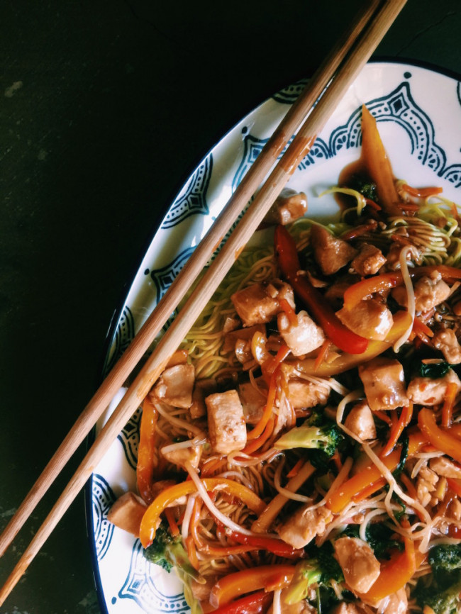 chicken and veggie chow mein
