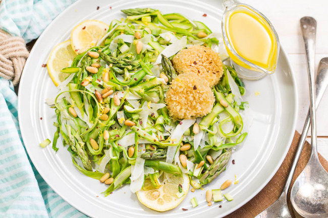 Asparagus and Baked Goat Cheese Salad