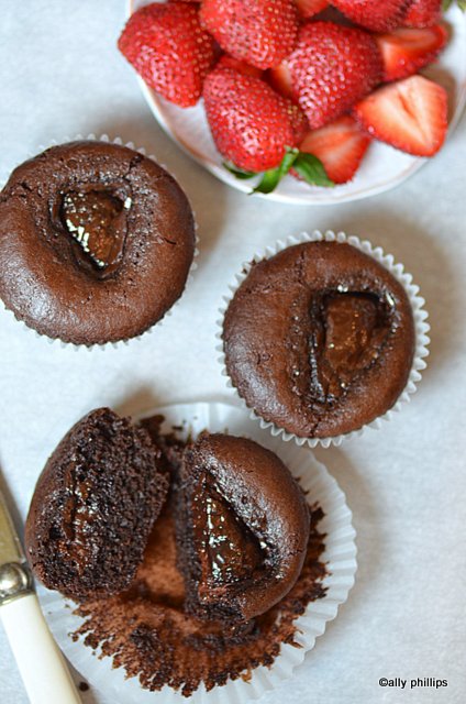 turkish strawberry chocolate cupcakes
