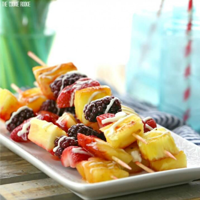 GRILLED FRUIT KEBABS WITH WHITE CHOCOLATE DRIZZLE