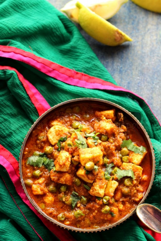 Mutter Paneer - Indian Cottage Cheese And Green Peas Curry