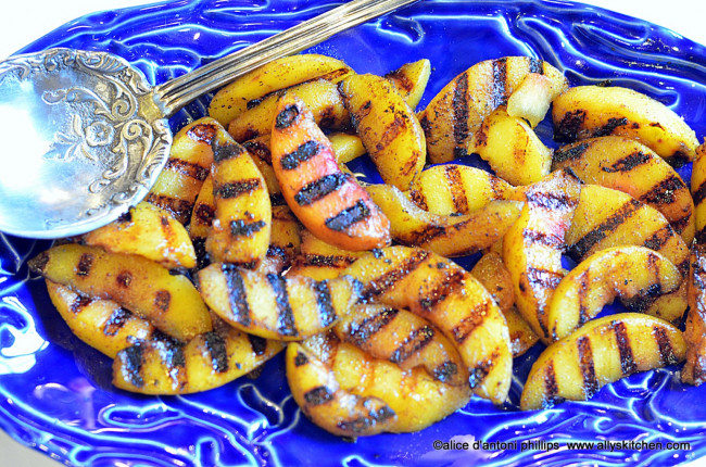 cardamom and cloves grilled peaches
