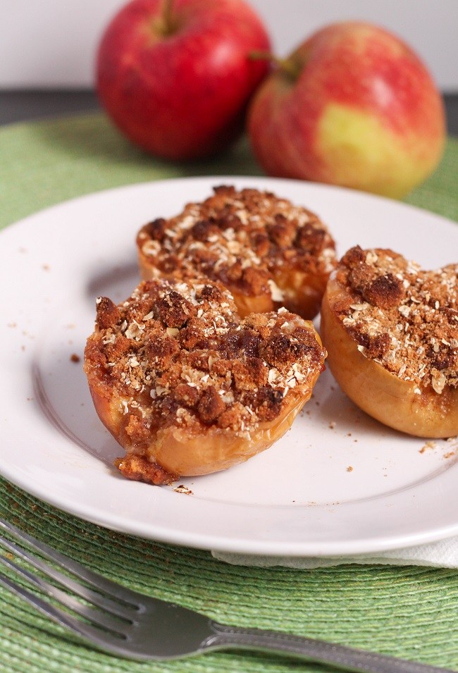 baked apples with crumble topping