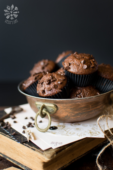 Chocolate banana mini muffins
