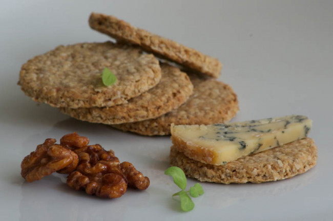 an ode to a cheeseboard & scottish oatcakes
