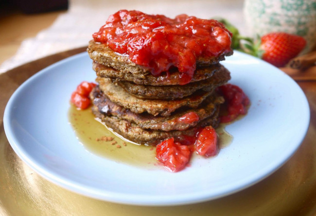 Chia Matcha Pancakes With Strawberry Maple Coulis (paleo, Gf)