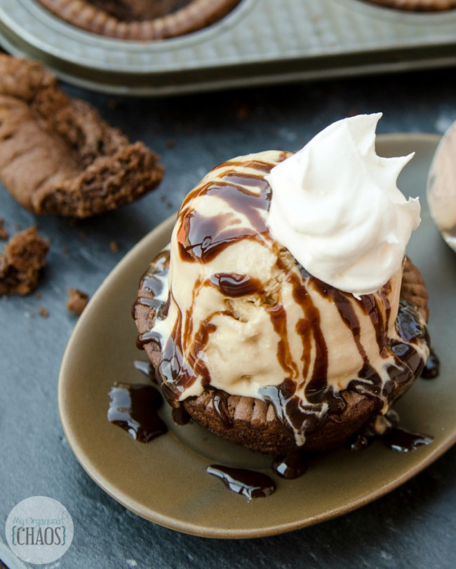 chocolate cake cups with salted caramel ice cream