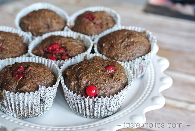 Currant Flaxseed Muffins - Low Carb Breakfast Muffin Recipe