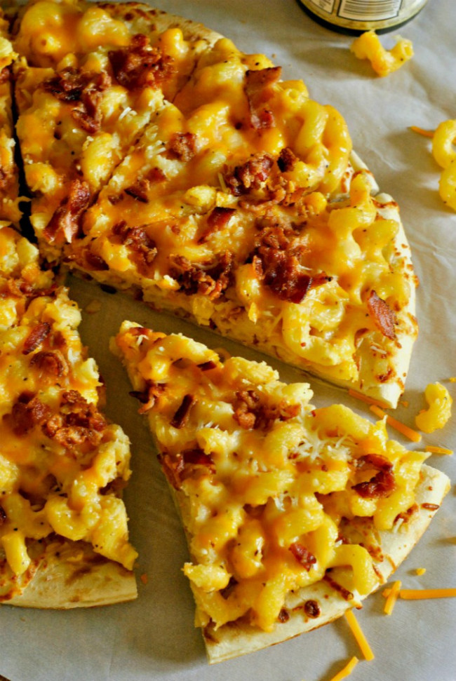 Bacon And Mac N Cheese Pizza