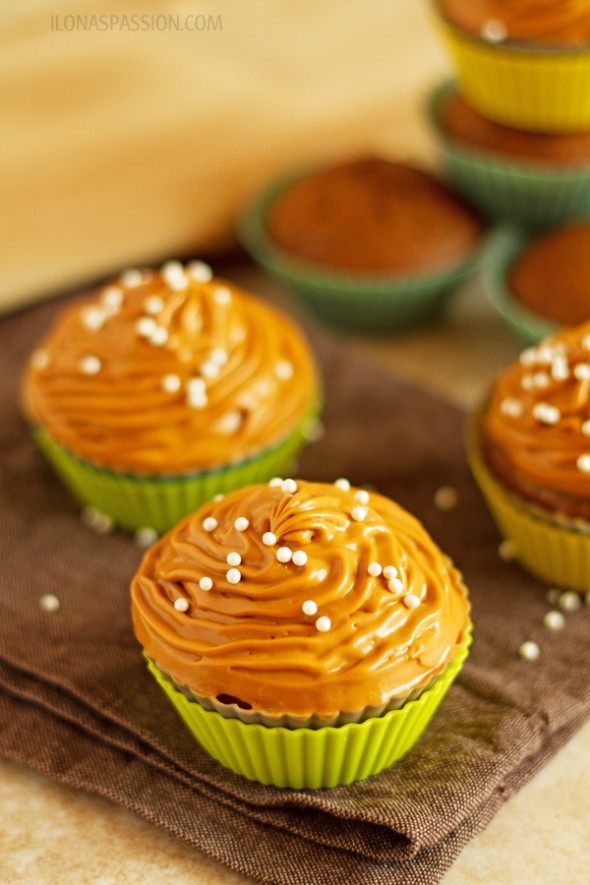 Gingerbread Cupcakes with Dulce de Leche
