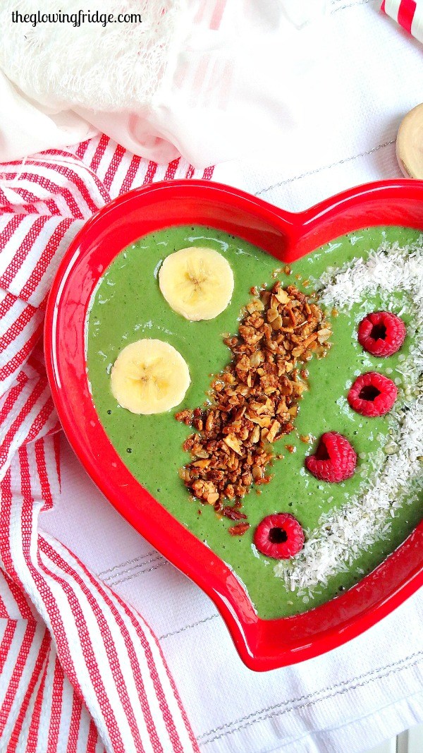 Very Merry Smoothie Bowl