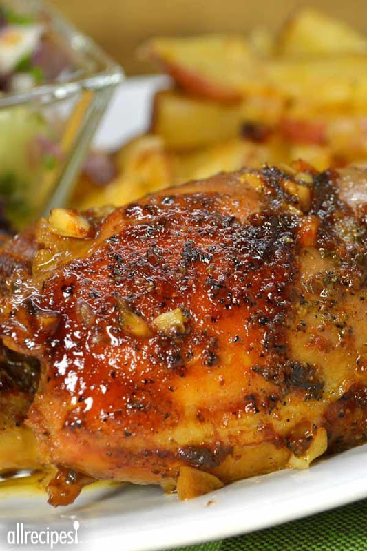 Honey-Garlic Slow Cooker Chicken Thighs #Recipe