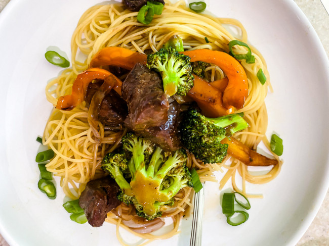 Sous Vide Teriyaki Steak Bites With Broccoli And Peppers