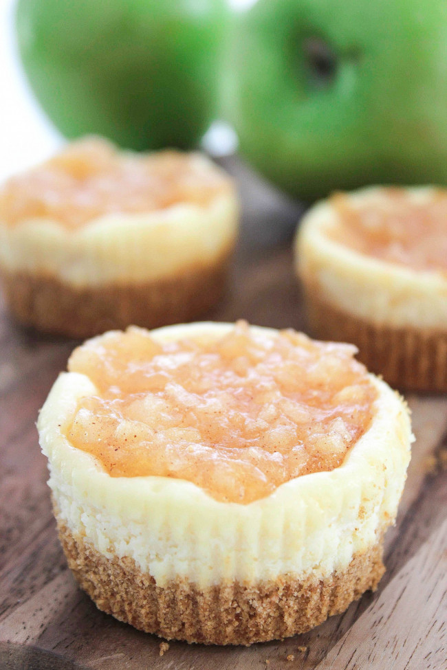 Apple Pie Mini Cheesecake Bites